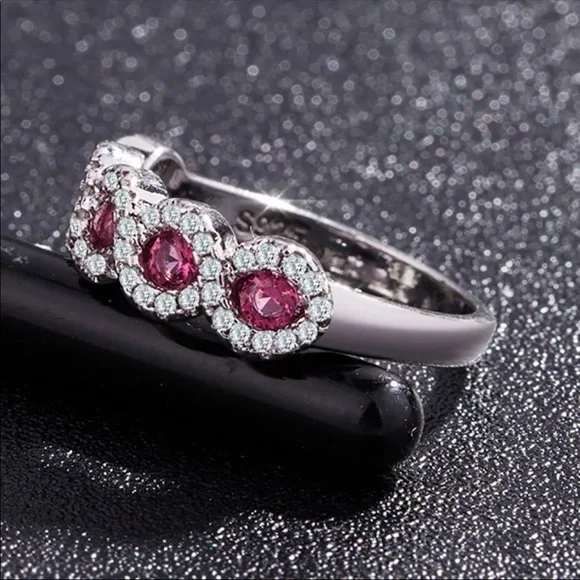 New 925 Silver Beautiful Sapphire Ring - Picture 4 of 6